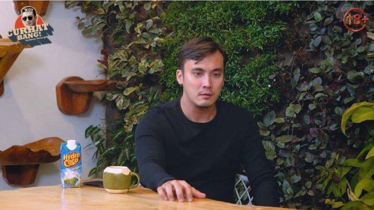 Rendy Kjaernett saat hadir jadi bintang tamu dalam podcast Denny Sumargo dilansir dalam tayangan YouTube Curhat Bang Denny Sumargo, Minggu (2/7/2023).