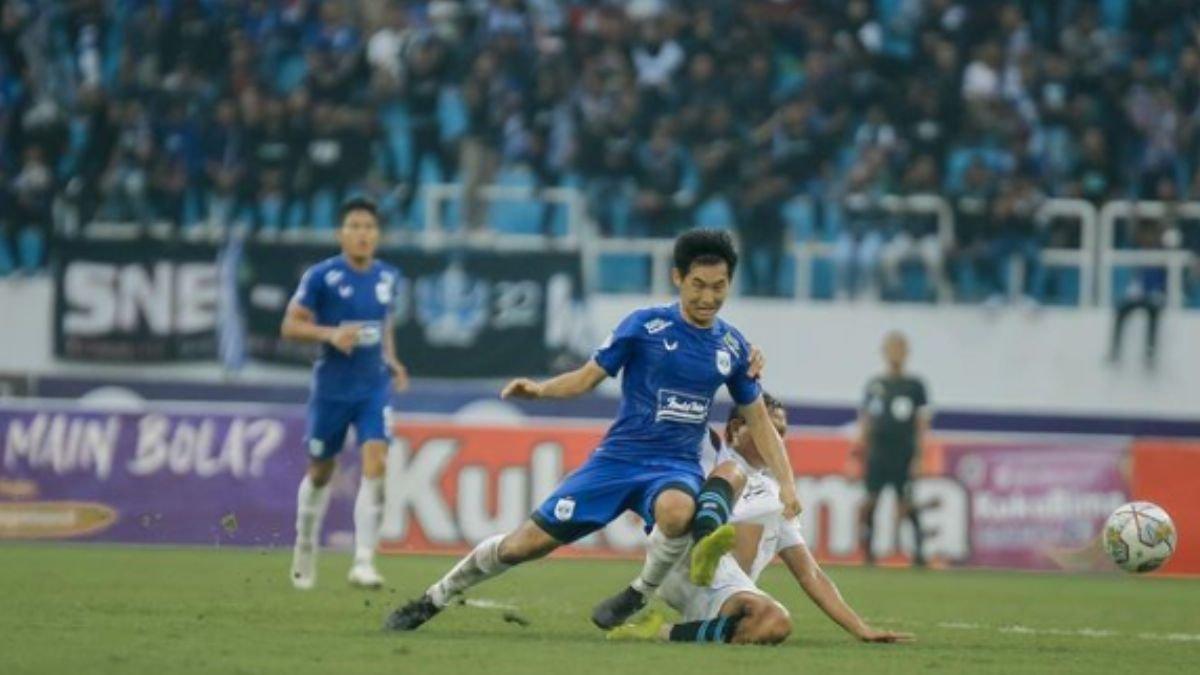 Ryo Fujii, gelandang PSIS Semarang saat melawan Arema FC, Sabtu (21/1/2023).