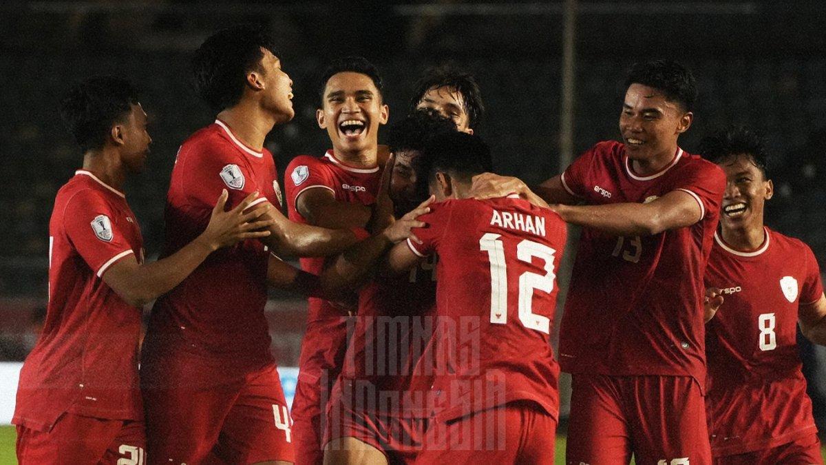Potret skuad Timnas Indonesia kala menghadapi Myanmar di match day pertama fase grup B ASEAN Cup 2024 di Thuwunna Stadium, Yangon, Myanmar pada Senin (9/12/2024) malam.