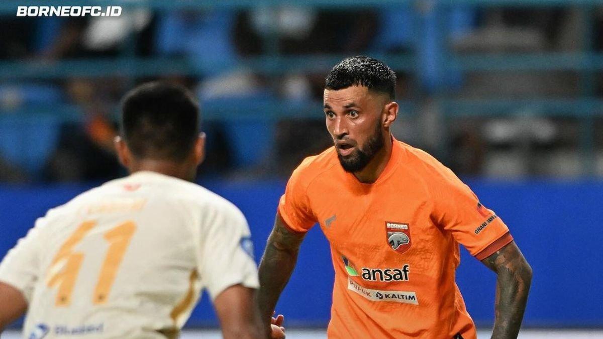Stefano Lilipaly, winger Borneo FC pada laga melawan Persija Jakarta di di Stadion batakan, Balikpapan, Selasa (6/2/2024).