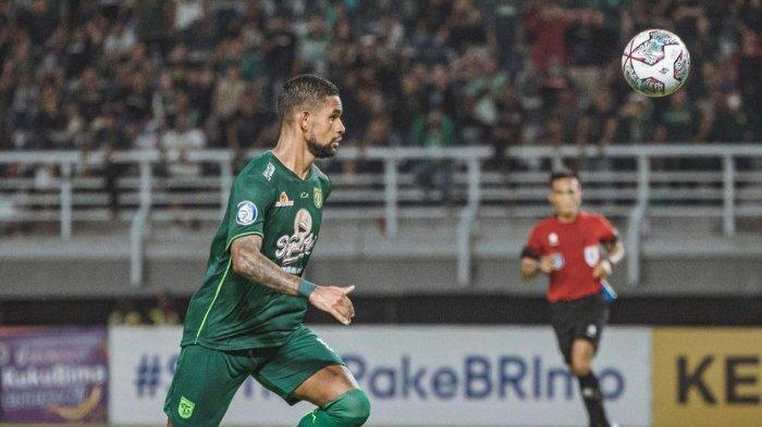 Striker asing Persebaya Surabaya, Silvio Junior.
