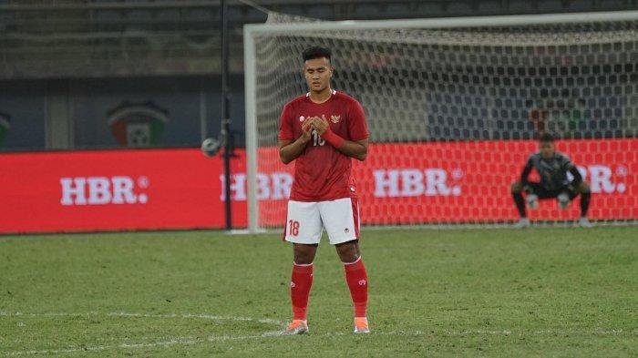 Sosok striker muda Arema FC saat membela Timnas Indonesia, Muhammad Rafli.