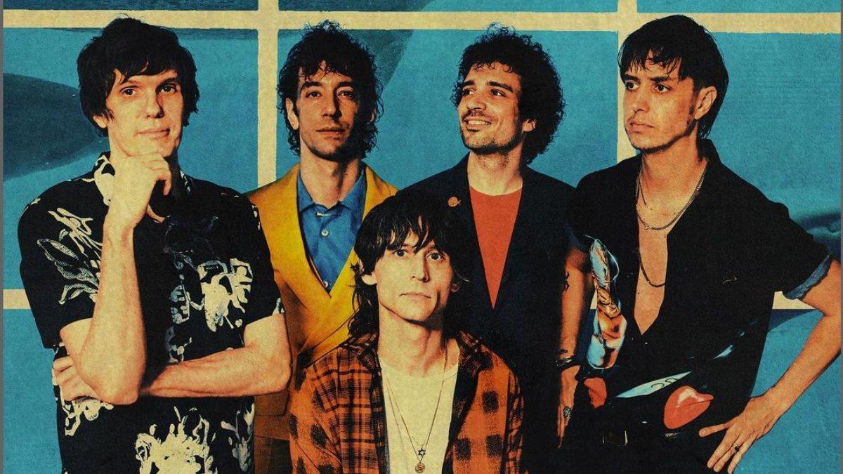 Chord Someday - The Strokes, Kunci dari A, Lirik: In Many Ways They'll ...