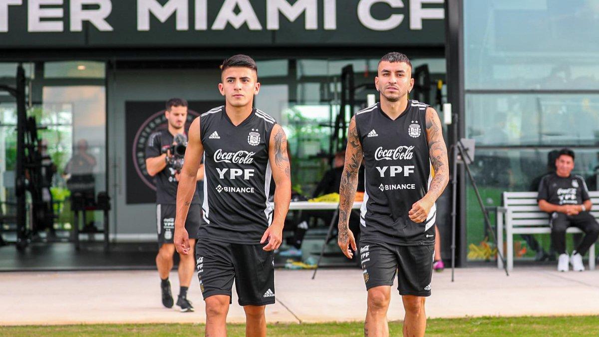 Potret dua pemain Timnas Argentina, Thiago Almada (kiri) dan Angel Correa (kanan). Keduanya dipanggil Timnas Argentina untuk menggantikan sosok Joaquin Correa dan Nicolas Gonzalez yang cedera.