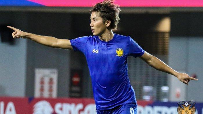 Bobotoh Gruduk Instagram Tomoyuki Doi seusai Persib Bandung dikabarkan bakal rekrut pemain asal Jepang pengganti Mohammed Rashid.