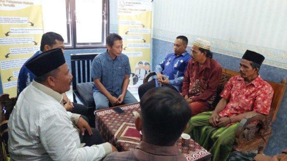 Proses klarifikasi di Kantor Kejaksaan Negeri (Kejari) Sampang, Jalan Jaksa Agung Suprapto, Kecamatan/Kabupaten Sampang, Madura, Kamis (2/10/2023).
