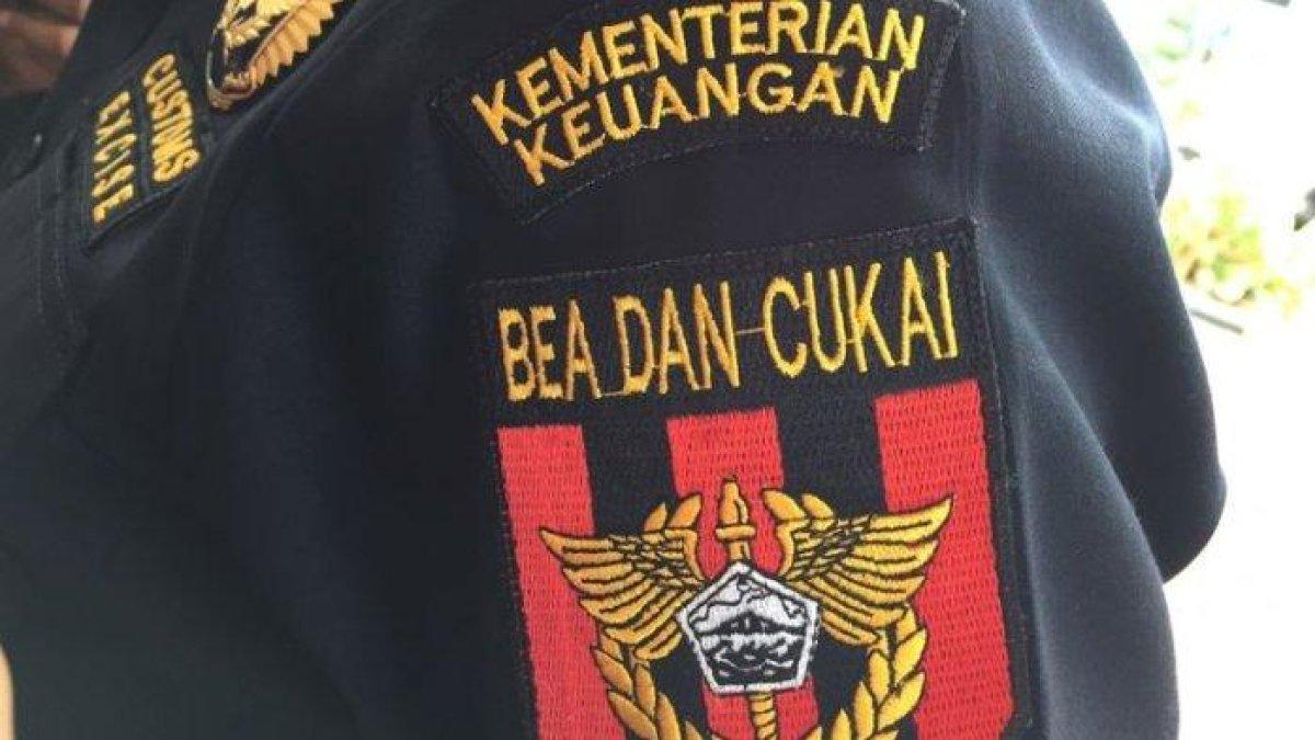 Ilustrasi Bea dan Cukai