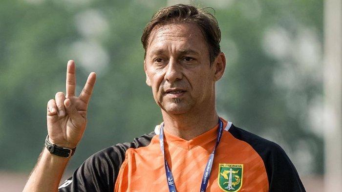 Asisten pelatih Persebaya Surabaya, Wolfgang Pikal.