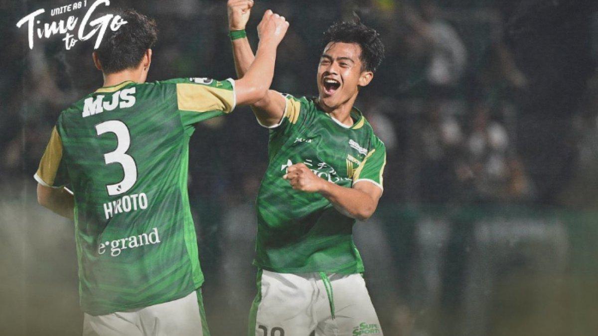 Bek Timnas Indonesia, Pratama Arhan saat bermain untuk Tokyo Verdy.