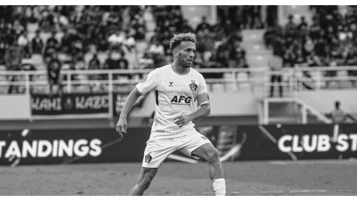 PROFIL PEMAIN -  Aksi Ze Velente saat bersama Persik Kediri dalam laga kontra Persija Jakarta