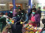 Kantin-di-SMP-Tangerang-menyiapkan-makan-siang-gratis-untuk-siswa-Kamis-2922024.jpg
