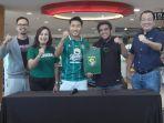 song-ui-young-bersama-manajemen-persebaya-surabaya.jpg